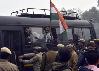 Students, activists across India stage protest against Jamia crackdown