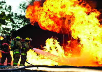 Fire brokes out in Mundka area of Delhi; 12 fire tenders rushed to the spot   