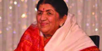 Lata Mangeshkar back home from hospital after 28 days, thanks fans