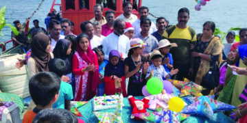 Unity in diversity: All faith’ful’ fishermen celebrate Christmas at mid-sea in Kanniyakumari
