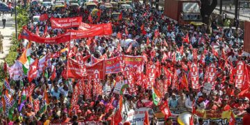 Central trade, railway, bank unions call for Bharat Bandh tomorrow