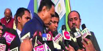 Chief Minister walks away when asked about 134 infant deaths at Rajkot hospital