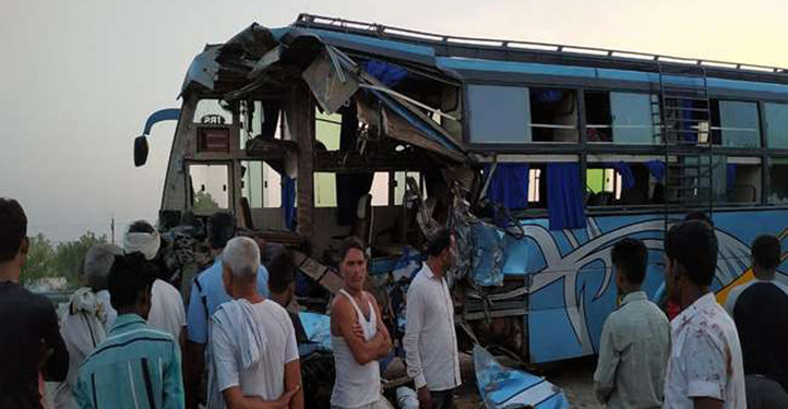 25 Gujarat pilgrims injured as truck hits bus on Delhi-Haridwar national highway