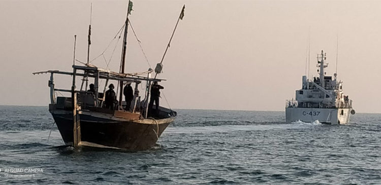 5 Pakistan nationals with heroin worth Rs 175 cr nabbed off Gujarat coast