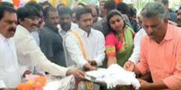 Jagan greets people on Makara Sankranti