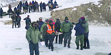 IAF rescues over 107 trekkers from the frozen Zanskar River in Ladakh