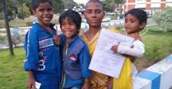 Poverty drives widow, mother of three kids, to sell her hair for Rs. 150 and buy food