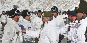 Army Chief Naravane makes maiden trip to Siachen, will do aerial recce of LoC, LAC tomorrow