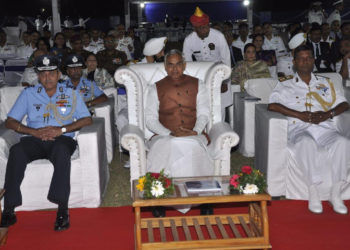 Prez, VP, PM & Defence Minister laud ICG on its 44th Raising Day