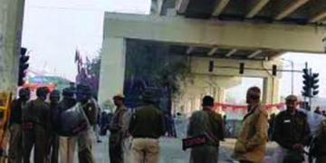 Violence in Delhi, death toll rises to 7; Amit Shah convenes meeting of LG, Kejriwal