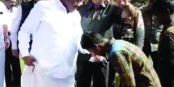TN minister asks tribal boy to remove footwear, sparks outrage