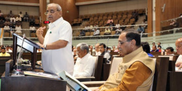 Gujarat public debt to touch whopping Rs 4 lakh cr by 2023