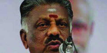 11 AIADMK rebel MLAs disqualification case: SC disposes DMK petition