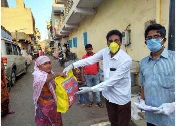 People flouting lockdown, carrying tomatoes to prove they are out to buy vegetables: Gujarat DGP