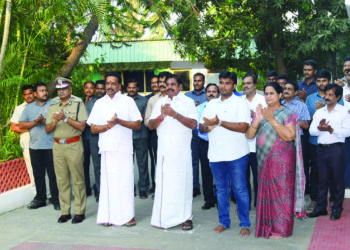 COVID-19: President, Ministers, Governors and CMs leads in saluting carona warriors