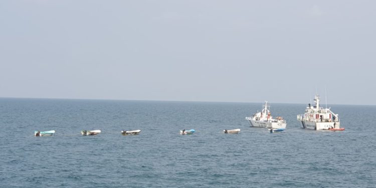 ICG ship recovers and hands over 7 Lankan fibre boats adrift from Kachchativu