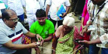 AP set a record in disbursal of pension to 38.99 lakh poor at their doorsteps on Sunday