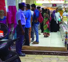 Puducherry Lt Governor Bedi visits shopping centres to check preventive measures against COVID-19