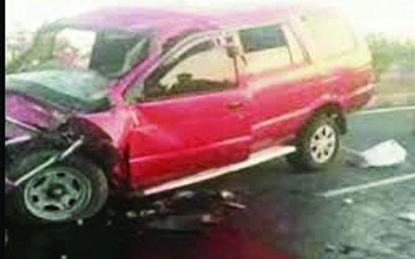 Lorry-car collision in Tirupur: five medicos killed; two injured