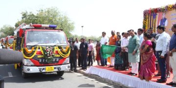 CM dedicates advanced firefighter vehicles worth Rs.15 cr to 38 municipalities