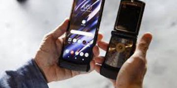 Reliance Jio offers eSIM service on new Motorola Razr