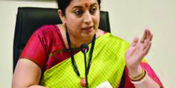 Cong. MPs misbehaved with BJP women MPs in LS, alleges Smriti Irani