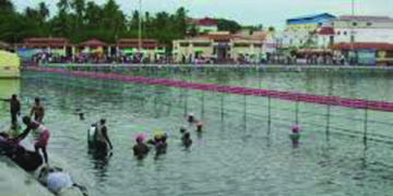 Puducherry government prohibits bathing in Thirunallar temple