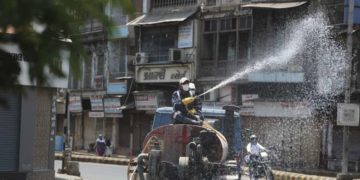 Gujarat: One more dies in hotspot Ahmedabad, total up 17, 55 new coronavirus positive cases