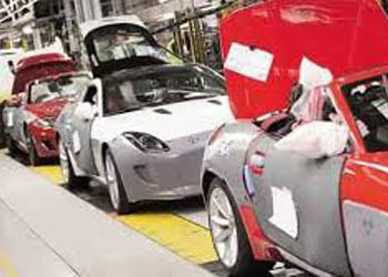 JLR plans to gradually resume production on May 18 in UK, Austria