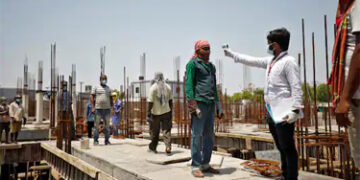 Lockdown 4.0: 3 lakh units with 25 lakh people begin work in Gujarat as normalcy returns