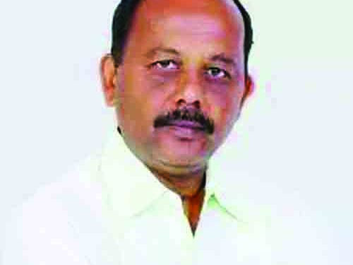 Gujarat Congress slams Karnataka govt over entry rule