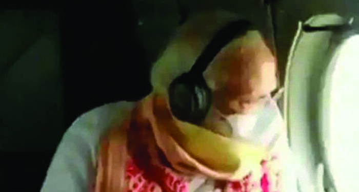 After aerial survey, Modi announces Rs. 1K crore interim aid to cyclone-hit Bengal