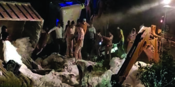 24 migrant labourers killed, 36 injured in truck collision in Uttar Pradesh