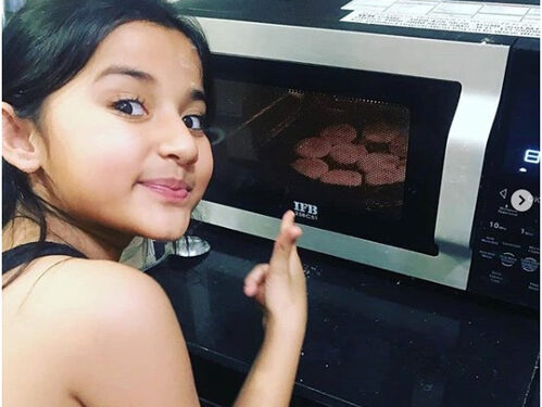 Mother’s Day: Aura Bhatnagar bakes special chocolate cookies for her mom