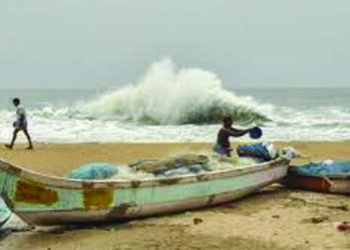 Amphan effect on Nagapattinam; fishing harbour wall damaged