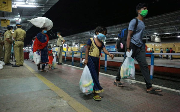 Dial 079-23251900, get passes: 3 spl trains with migrants to leave for UP and Odisha from Ahmedabad, Surat stations