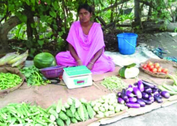 Budding archer forced to sell vegetables for living; Jharkhand CM comes as ‘messiah’