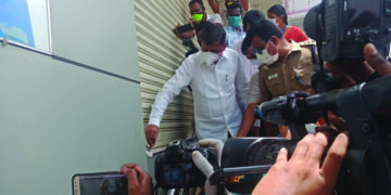 Jewellery shop in Coimbatore sealed for bringing women staff from Chennai