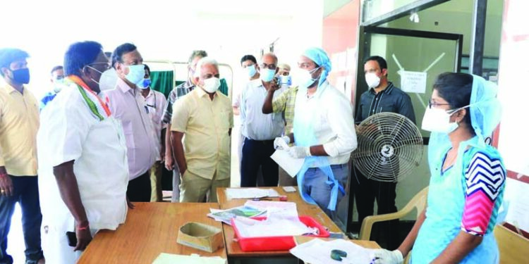 People coming from TN will be put under 14-day quarantine: Narayanasamy