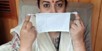 Where’s Sonia, Retaliates Smriti Irani After Congress Jibe at Her ‘Missing’ Posters in Amethi