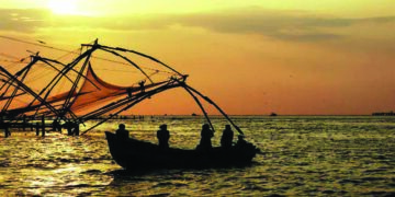 One TN fisherman rescued; search operations by ICG, Navy are on to trace 3 others