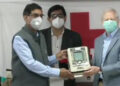 US Ambassador hands over the first batch of 100 ventilators to India