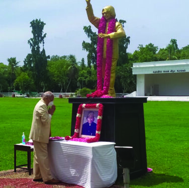 Dr. APJ Abdul Kalam’s 5th death anniversary: TN, Telangana Governors pays floral tribute