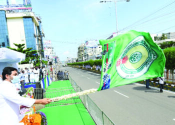 Andhra CM launches 1088 ambulances to beef up state healthcare facilities