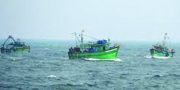 Gujarat govt issues ordinance to prevent fishermen from straying into Pak waters