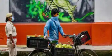 Hawkers can now avail Rs 10K loan scheme through Common Service Centres: CSC e-Governance