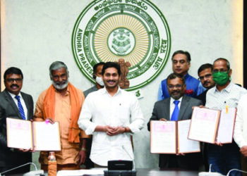 AP ties-up with Reliance Retail and Allana Group to help women SHGs market its products