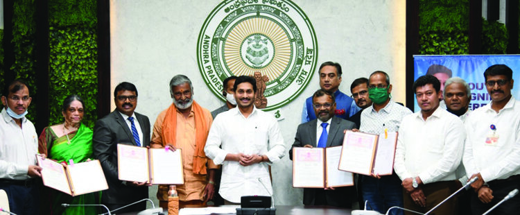 AP ties-up with Reliance Retail and Allana Group to help women SHGs market its products