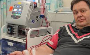 Impressed with service under Gujarat Dialysis Programme, patient funds to buy Hemodialysis machine for Unjha centre