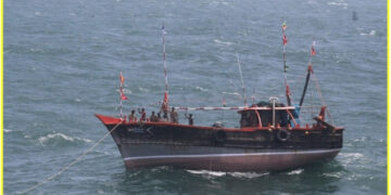 Two boats develop snags mid-sea, Coast Guard brings 15 fishermen to shore